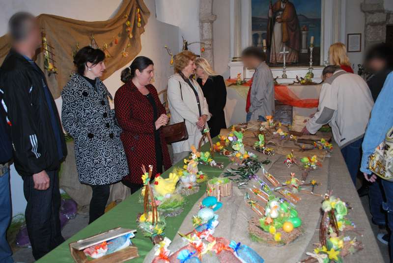 Uskršnja izložba radova nastalih u okviru Odsjeka za integrativnu rehabilitaciju - 