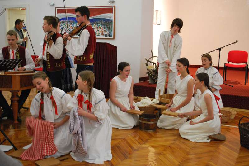 Nastup folklorne skupine iz Češke - 