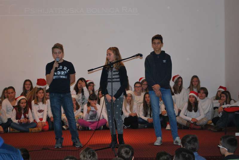 Blagdanska priredba učenika osnovne škole - 