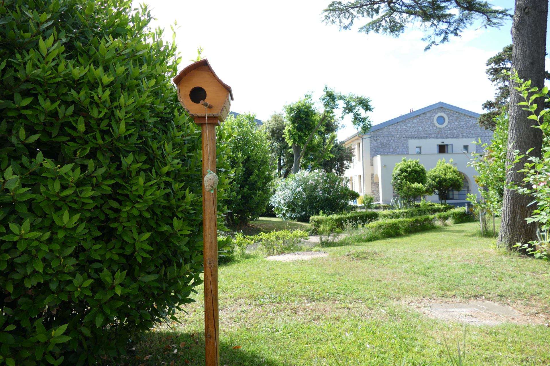 Kućice za mace i ptice - 