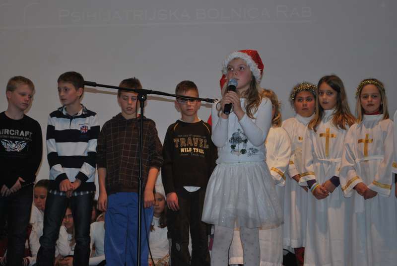 Blagdanska priredba učenika osnovne škole - 