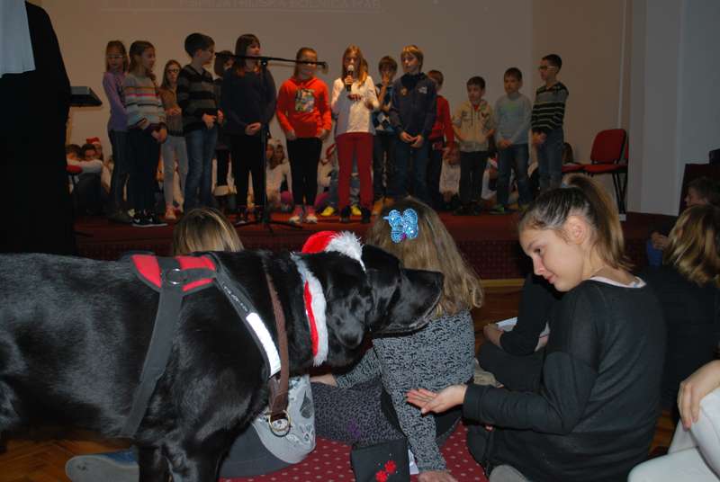 Blagdanska priredba učenika osnovne škole - 