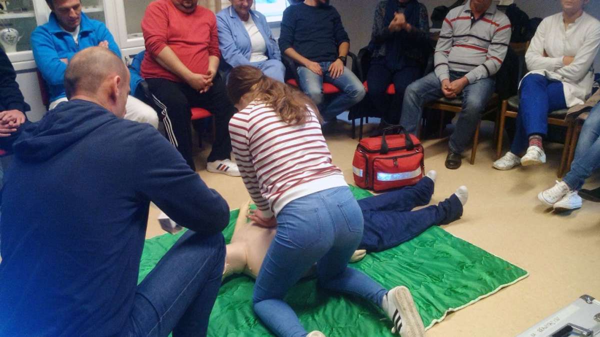 Prva grupa polaznika završila edukaciju - Basic Life Support