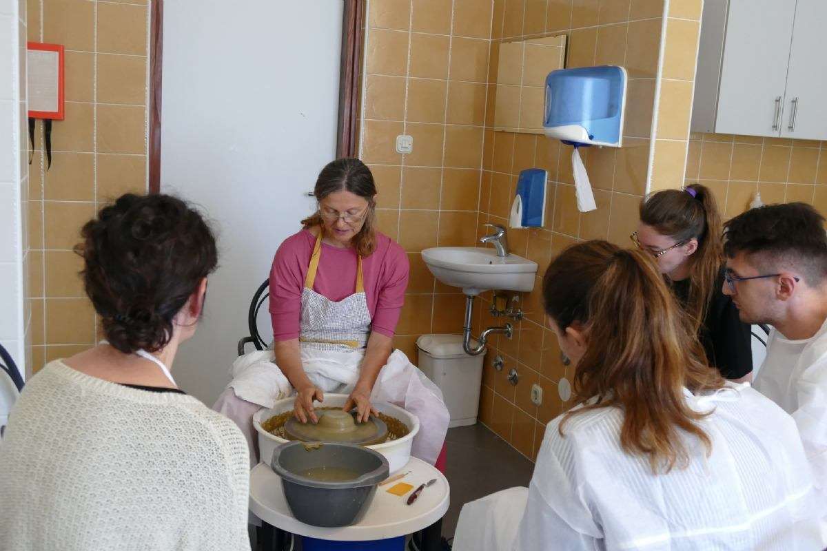 Osposobljavanje terapeuta za rad s glinom - 
