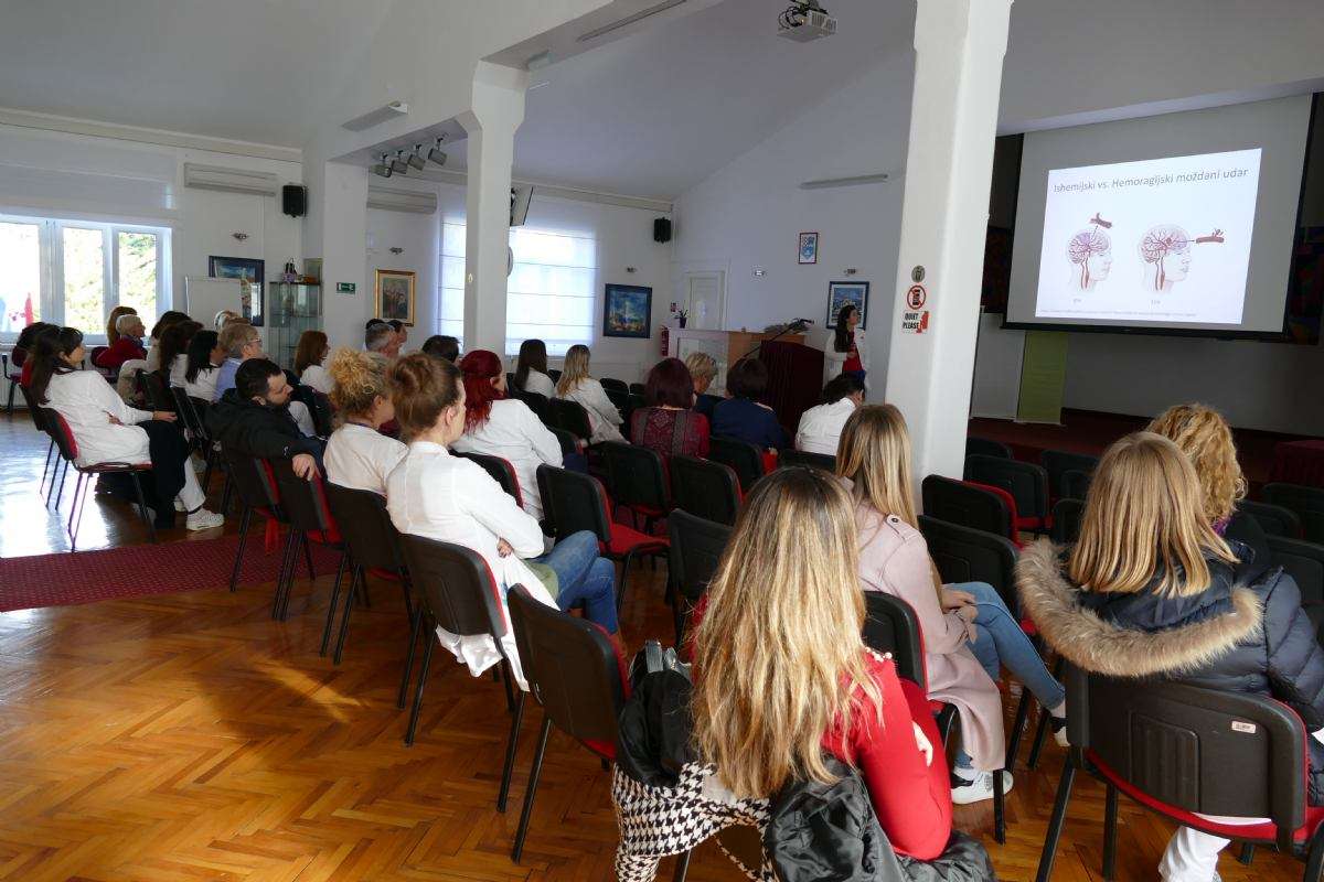 Edukativnim predavanjem obilježen Dan crvenih haljina - 