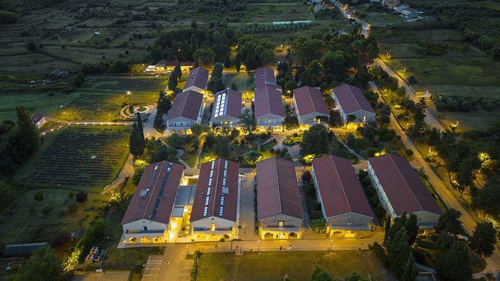Bolnica Insula zamijenila vanjsku halogenu rasvjetu modernim LED rasvjetnim tijelima - 