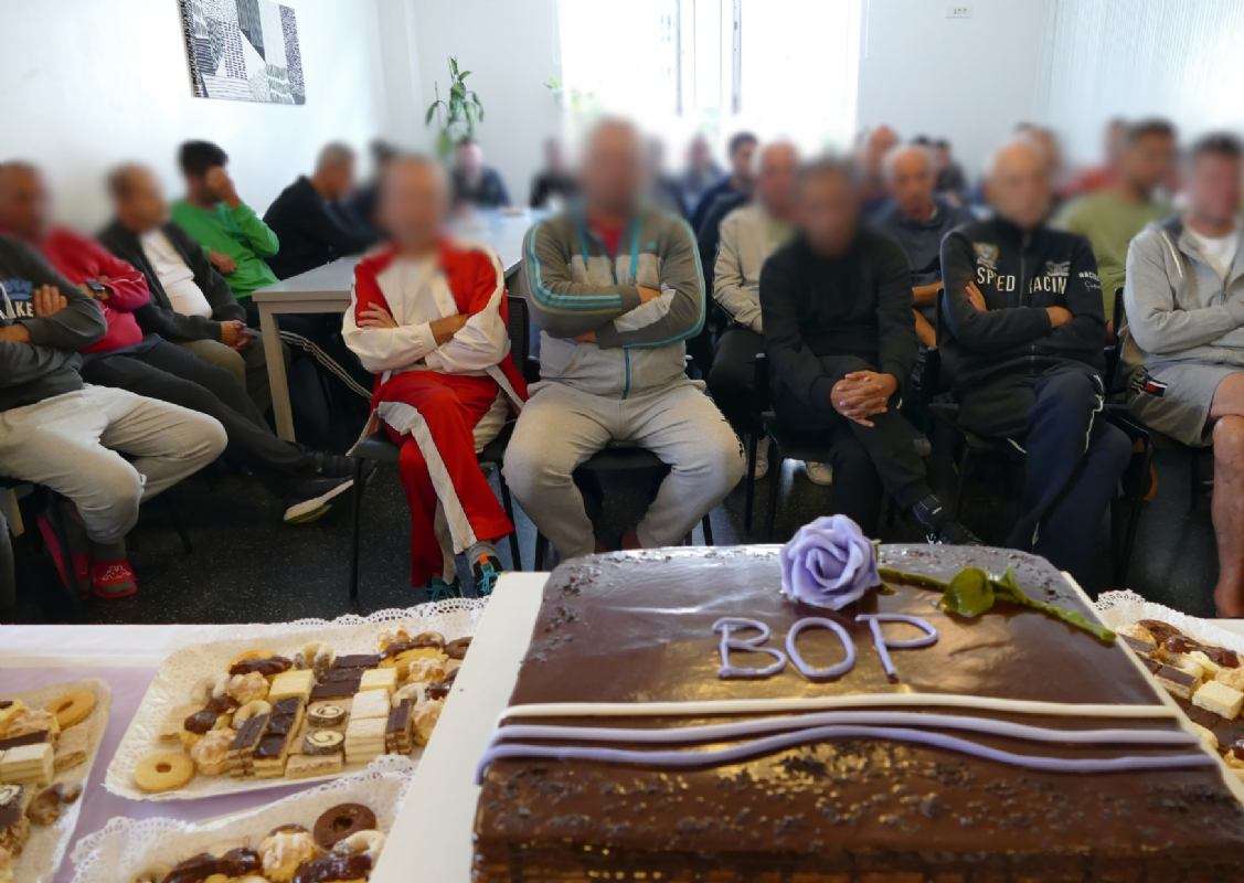 Svečani sastanak terapijske zajednice - 
