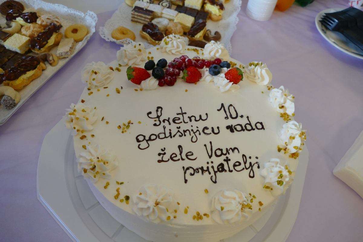 Svečani sastanak terapijske zajednice - 