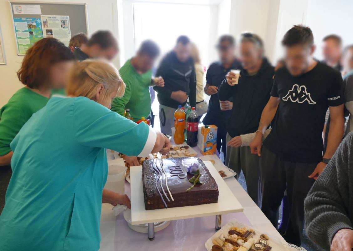 Svečani sastanak terapijske zajednice - 